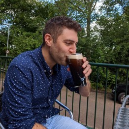 Alexis James | Top10.com